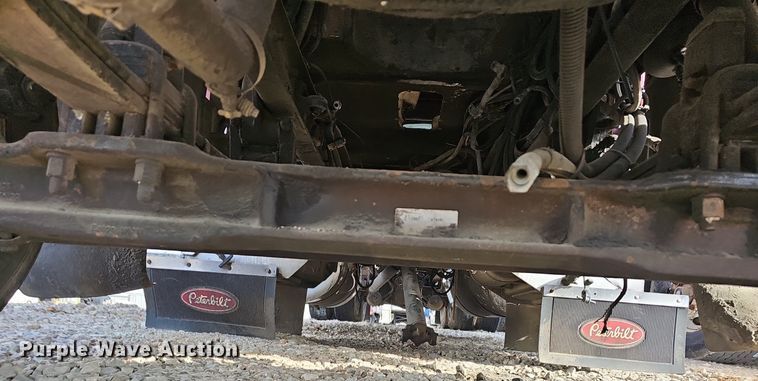 image for item EJ5862 1997 Peterbilt  379 semi truck