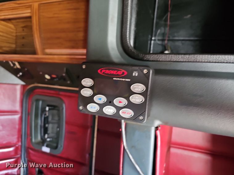 image for item EJ5862 1997 Peterbilt  379 semi truck