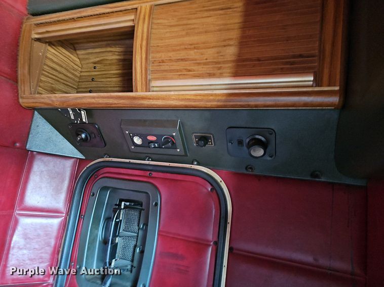 image for item EJ5862 1997 Peterbilt  379 semi truck