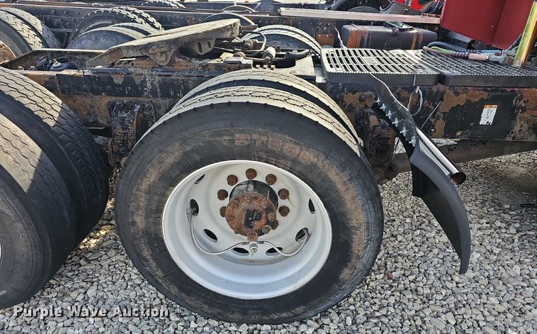 image for item EJ5862 1997 Peterbilt  379 semi truck