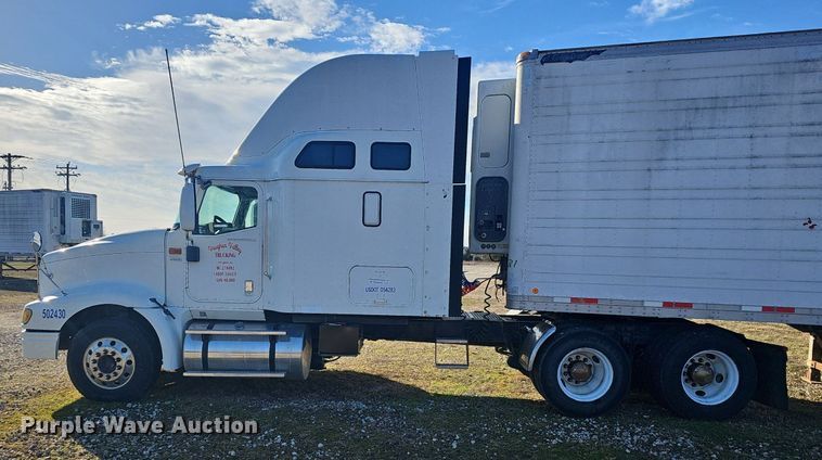 image for item EJ6019 2006 International 9400i semi truck