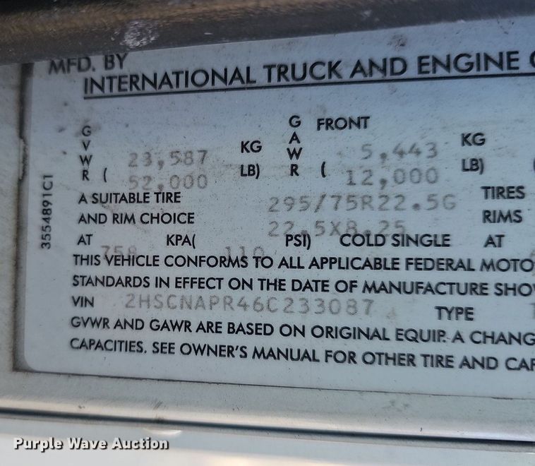 image for item EJ6019 2006 International 9400i semi truck
