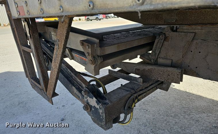 image for item EJ6025 2009 Peterbuilt  PB335 box truck