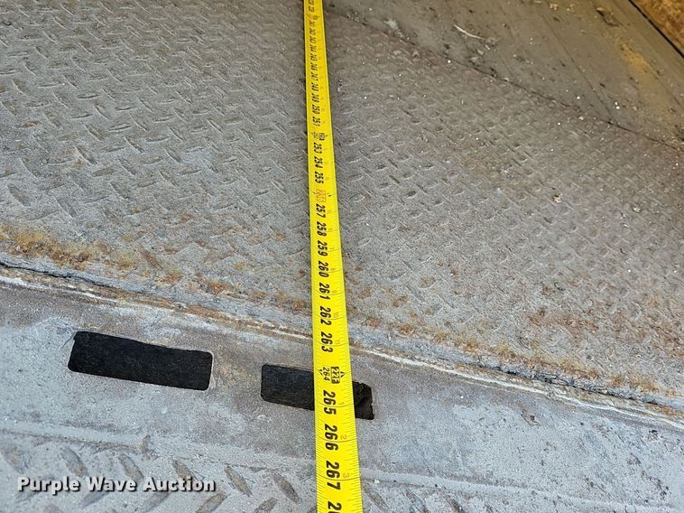 image for item EJ6025 2009 Peterbuilt  PB335 box truck