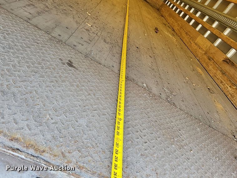 image for item EJ6025 2009 Peterbuilt  PB335 box truck