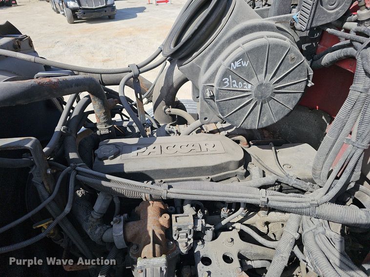 image for item EJ6025 2009 Peterbuilt  PB335 box truck