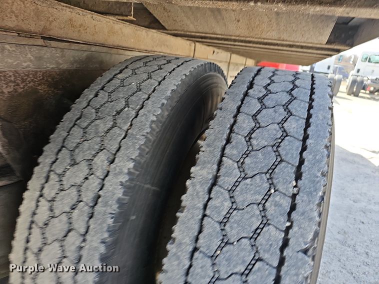 image for item EJ6025 2009 Peterbuilt  PB335 box truck