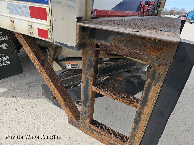 image for item EJ6026 2009 Peterbilt  PB335 box truck