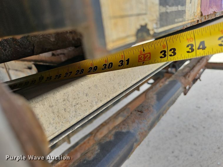 image for item EJ6026 2009 Peterbilt  PB335 box truck