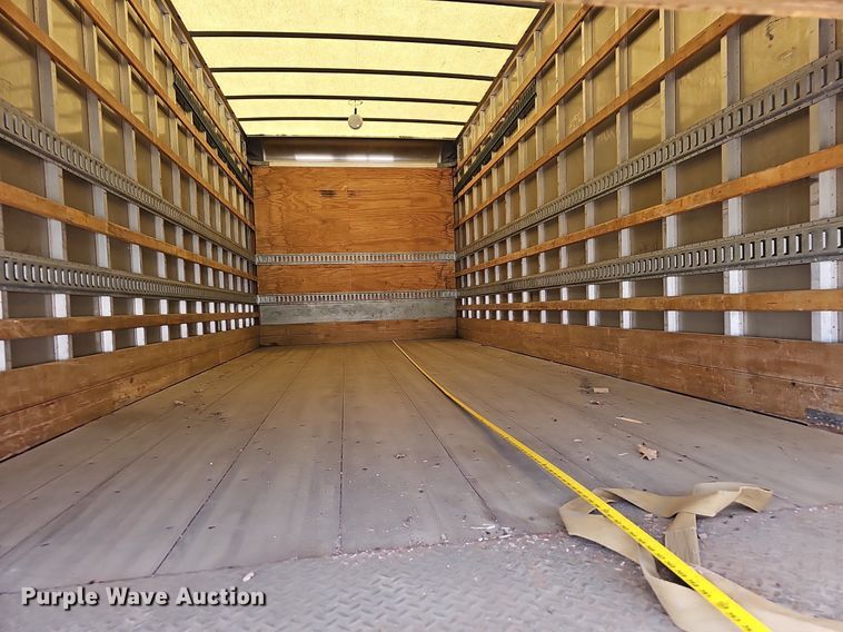 image for item EJ6026 2009 Peterbilt  PB335 box truck