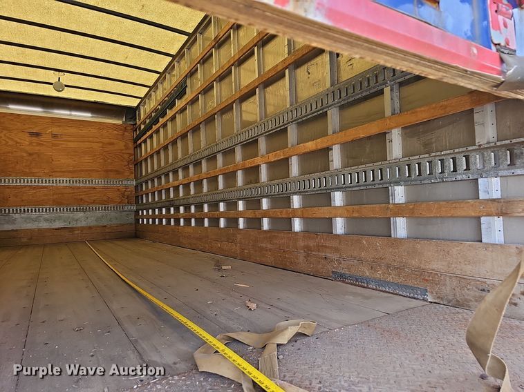 image for item EJ6026 2009 Peterbilt  PB335 box truck