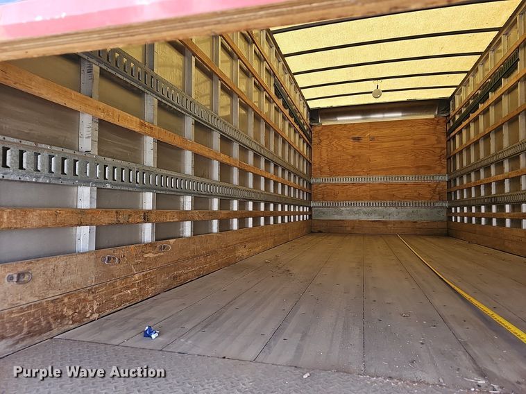 image for item EJ6026 2009 Peterbilt  PB335 box truck