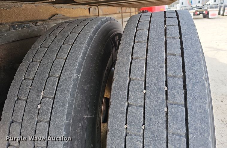 image for item EJ6026 2009 Peterbilt  PB335 box truck