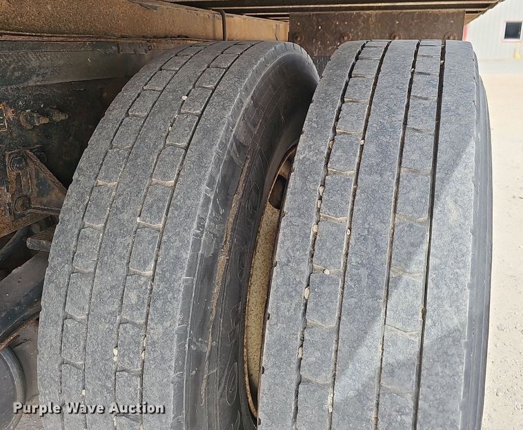 image for item EJ6026 2009 Peterbilt  PB335 box truck