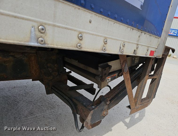 image for item EJ6027 2009 Peterbilt  PB335 box truck