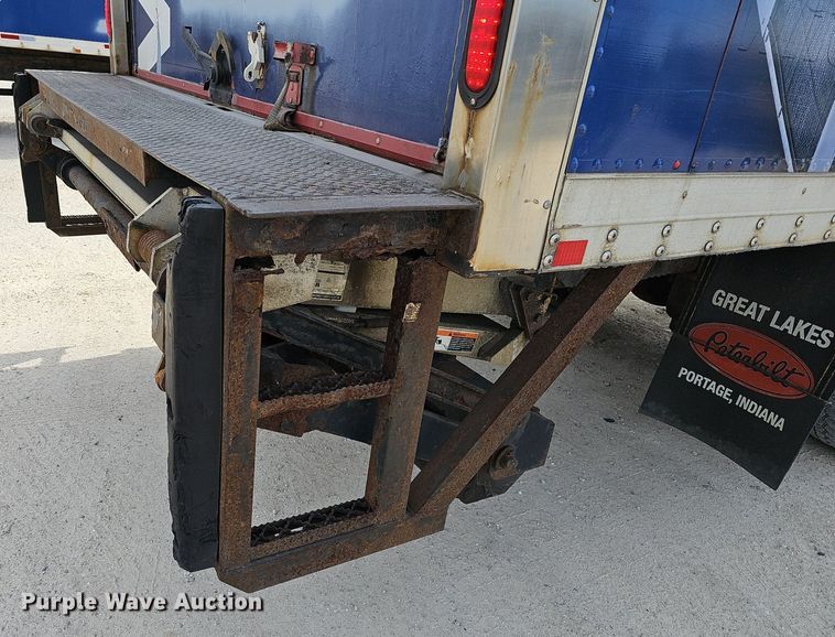 image for item EJ6027 2009 Peterbilt  PB335 box truck