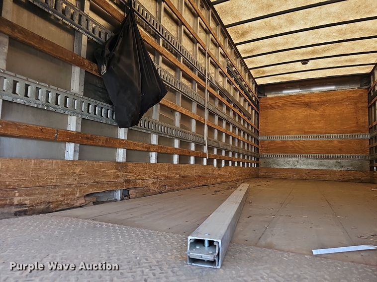 image for item EJ6027 2009 Peterbilt  PB335 box truck