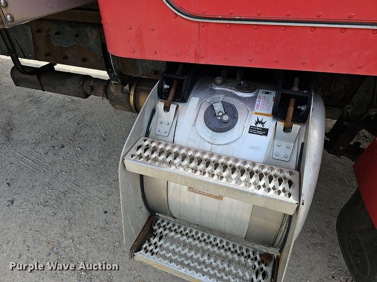 image for item EJ6027 2009 Peterbilt  PB335 box truck