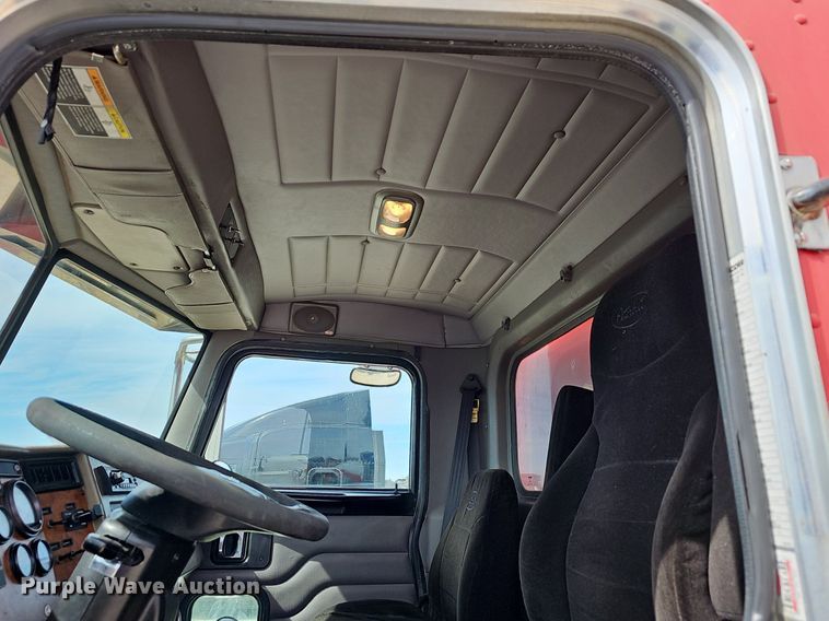 image for item EJ6027 2009 Peterbilt  PB335 box truck