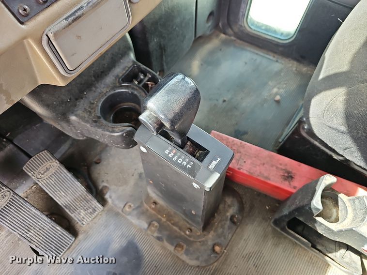 image for item EJ6027 2009 Peterbilt  PB335 box truck