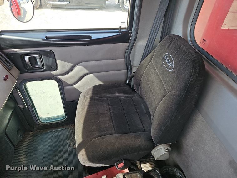 image for item EJ6027 2009 Peterbilt  PB335 box truck