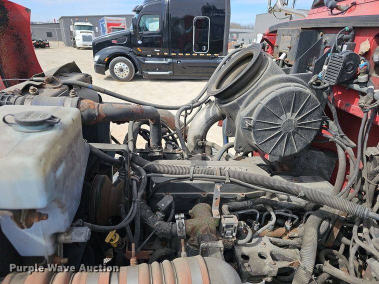 image for item EJ6027 2009 Peterbilt  PB335 box truck