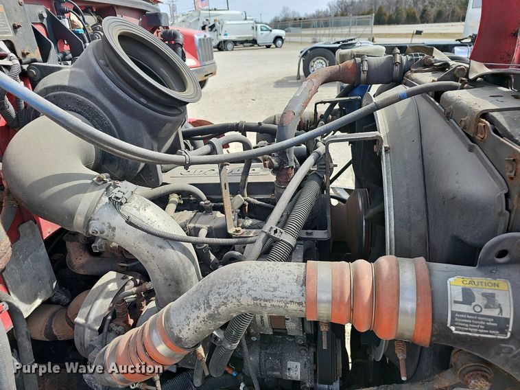 image for item EJ6027 2009 Peterbilt  PB335 box truck