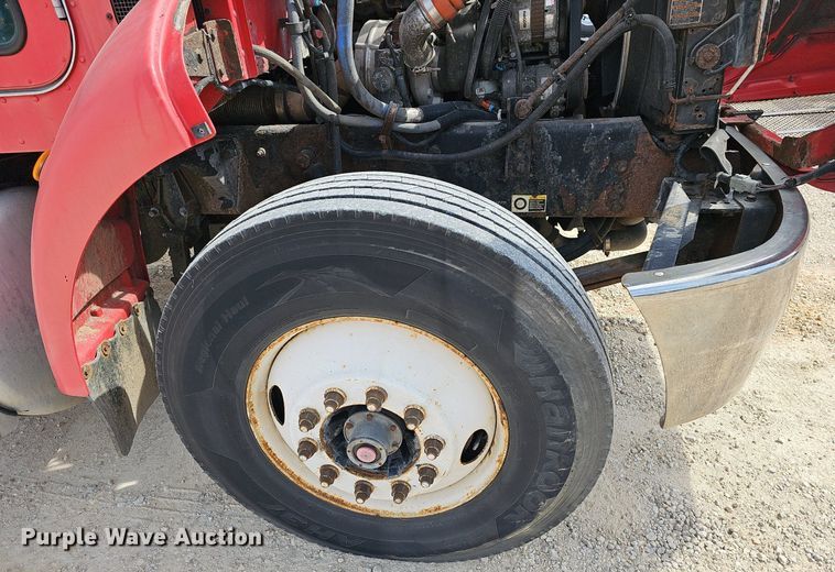 image for item EJ6027 2009 Peterbilt  PB335 box truck