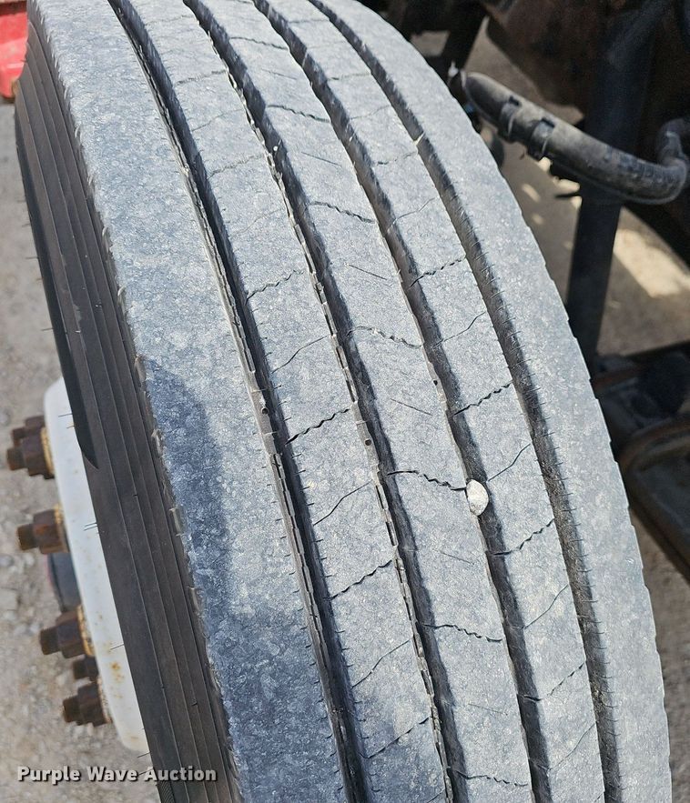 image for item EJ6027 2009 Peterbilt  PB335 box truck