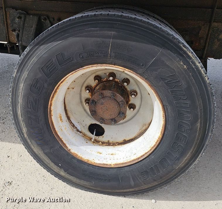 image for item EJ6027 2009 Peterbilt  PB335 box truck