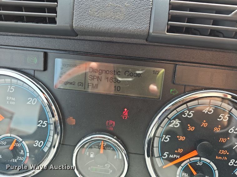 image for item EJ6029 2017 Freightliner Cascadia Evolution semi truck