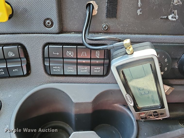 image for item EJ6029 2017 Freightliner Cascadia Evolution semi truck