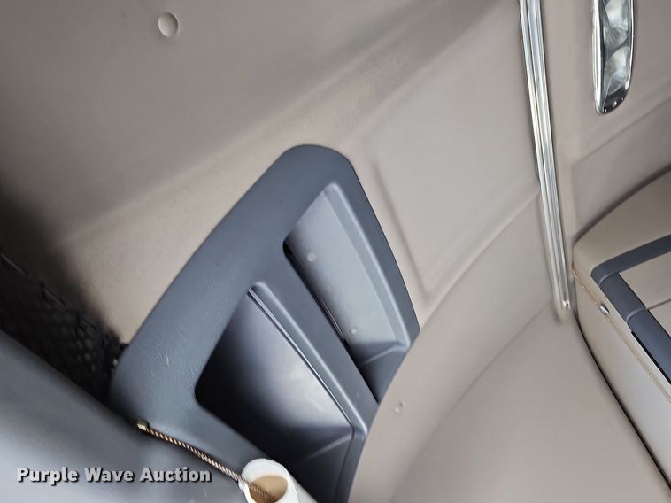 image for item EJ6029 2017 Freightliner Cascadia Evolution semi truck