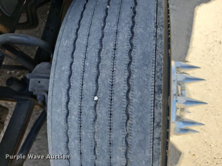 image for item EJ6029 2017 Freightliner Cascadia Evolution semi truck