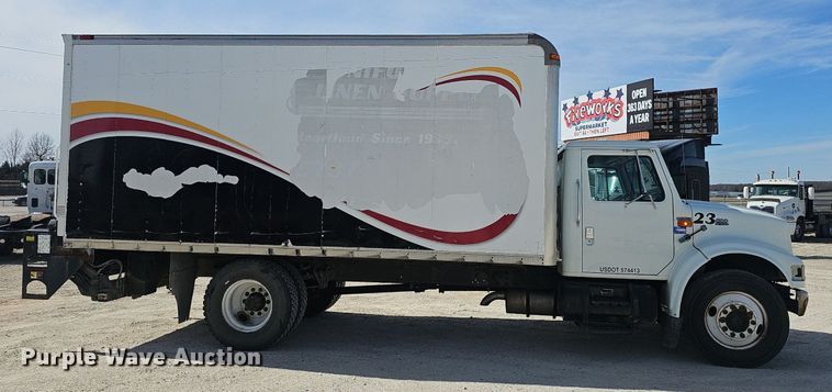 image for item EJ6030 1999 International 4700  box truck