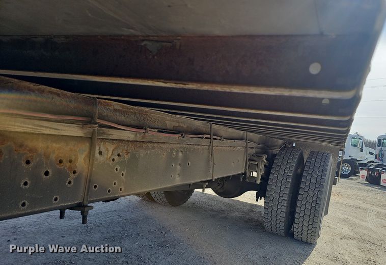 image for item EJ6030 1999 International 4700  box truck