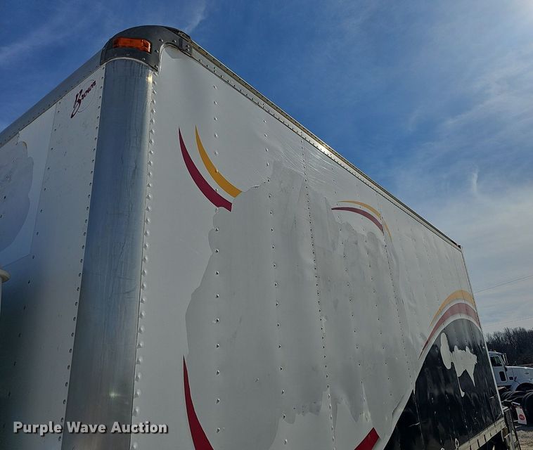 image for item EJ6030 1999 International 4700  box truck