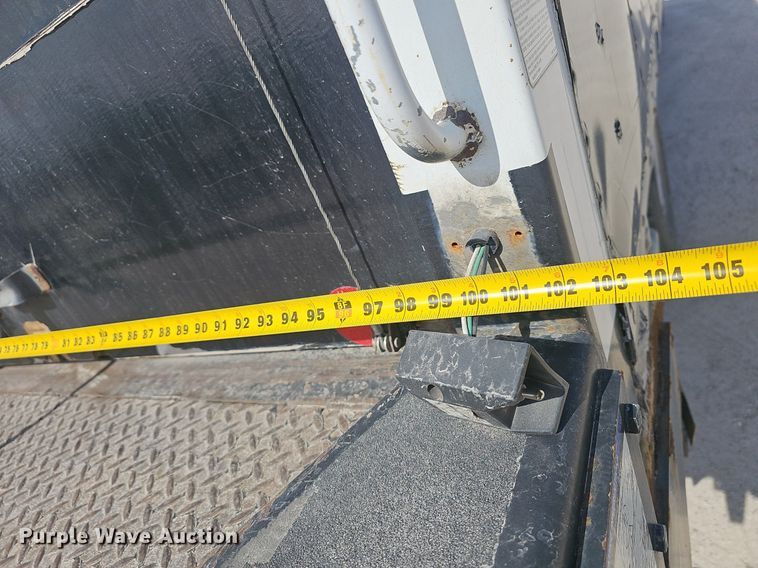 image for item EJ6030 1999 International 4700  box truck