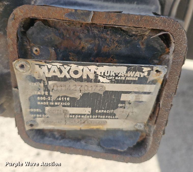 image for item EJ6030 1999 International 4700  box truck