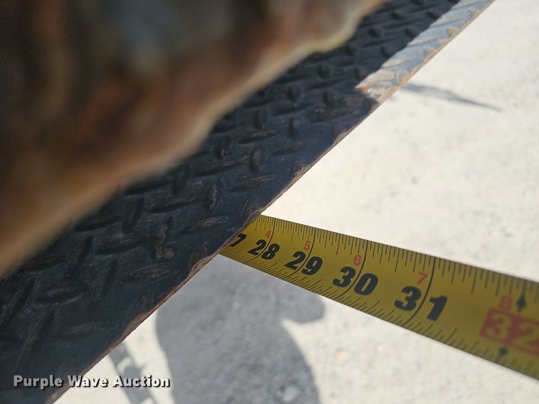 image for item EJ6030 1999 International 4700  box truck