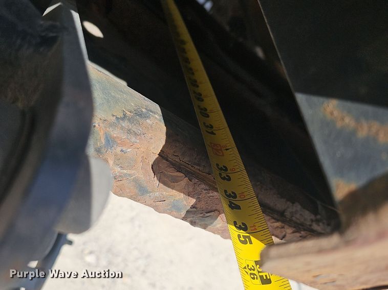 image for item EJ6030 1999 International 4700  box truck