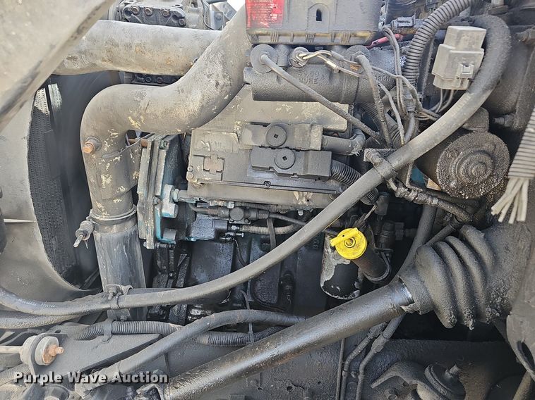 image for item EJ6030 1999 International 4700  box truck