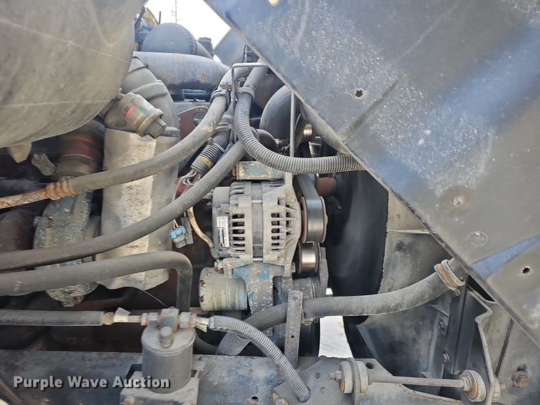 image for item EJ6030 1999 International 4700  box truck