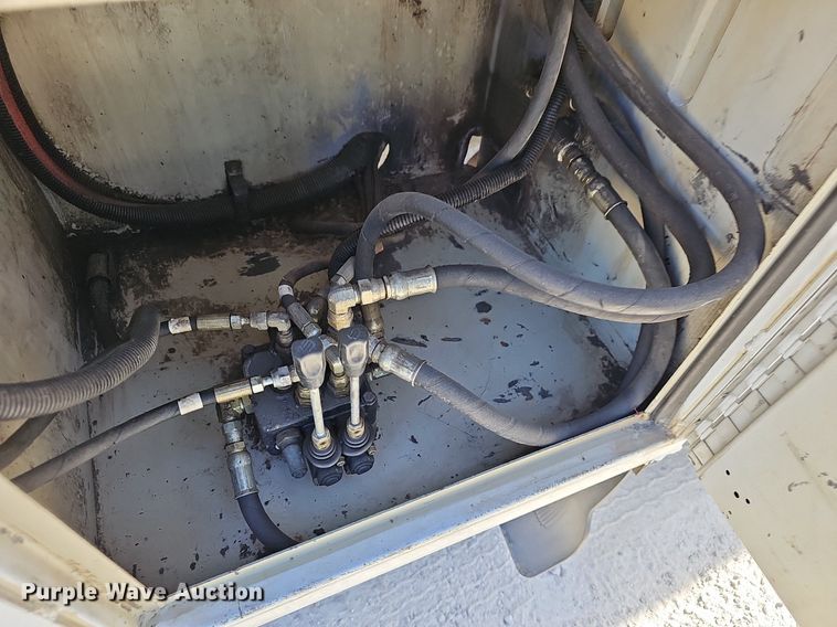 image for item EJ6031 2011 Dodge Ram 4500HD utility / service truck