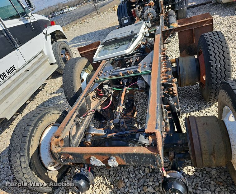 image for item EJ6033 2009 Autocar Xpeditor truck cab and chassis