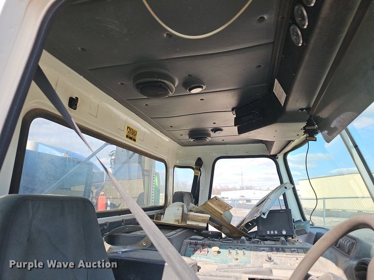 image for item EJ6033 2009 Autocar Xpeditor truck cab and chassis