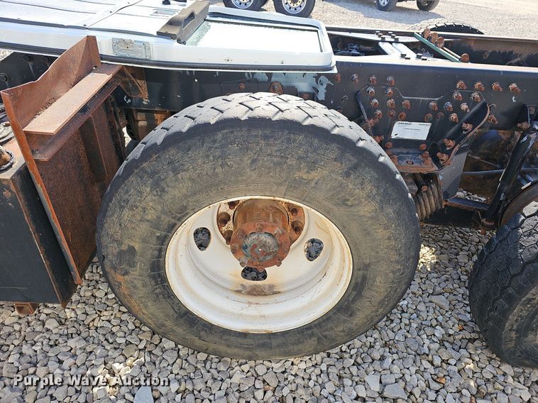 image for item EJ6033 2009 Autocar Xpeditor truck cab and chassis