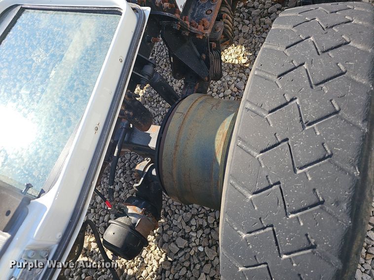 image for item EJ6033 2009 Autocar Xpeditor truck cab and chassis