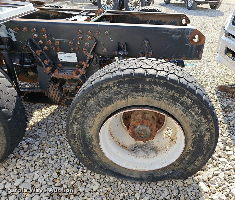 image for item EJ6033 2009 Autocar Xpeditor truck cab and chassis