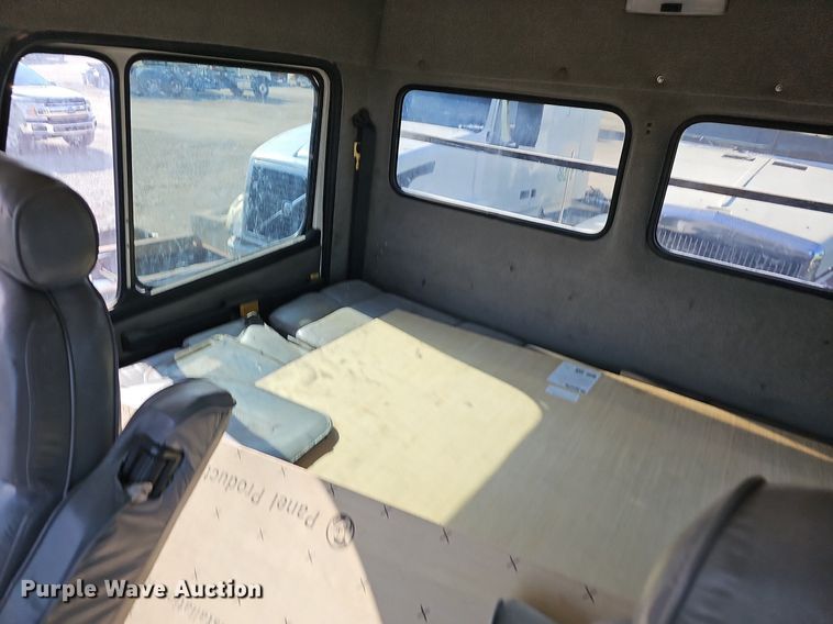 image for item EJ6034 2001 Freightliner  FL60 truck cab and chassis